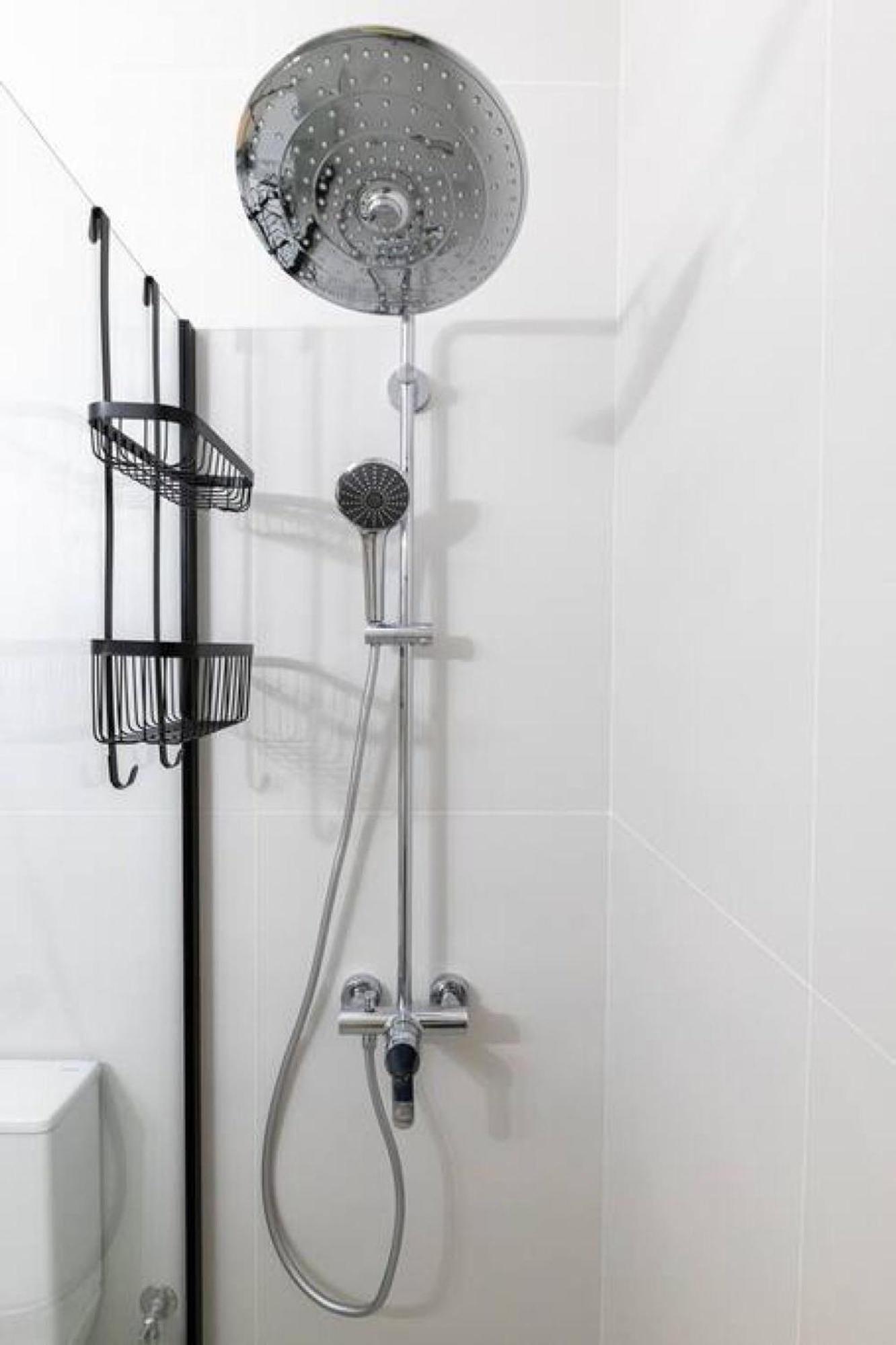 Amfitritis Family Lux Apartment At Palaio Faliro Athena Bagian luar foto