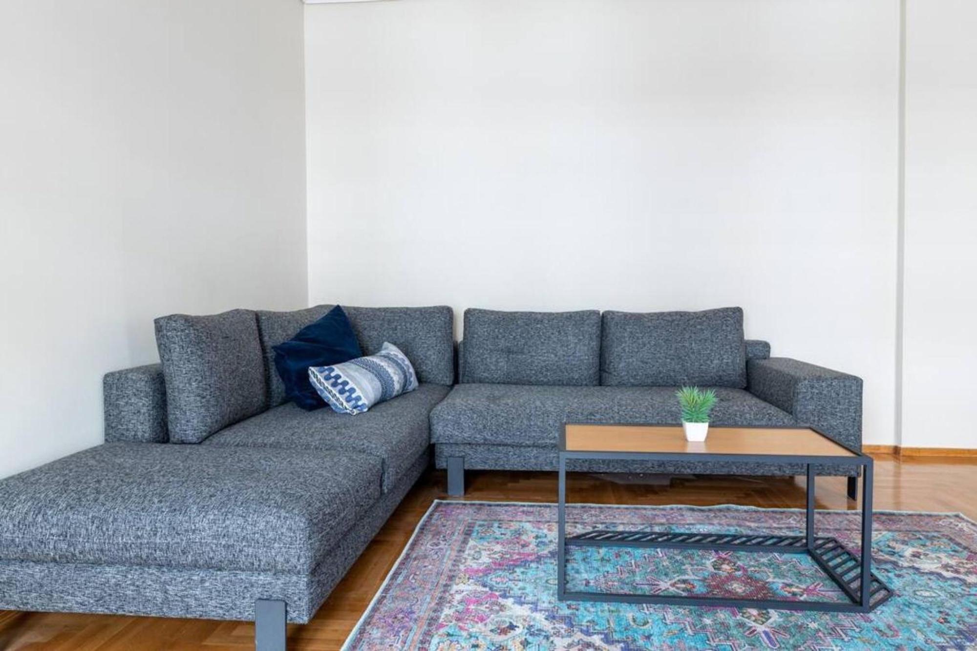 Amfitritis Family Lux Apartment At Palaio Faliro Athena Bagian luar foto